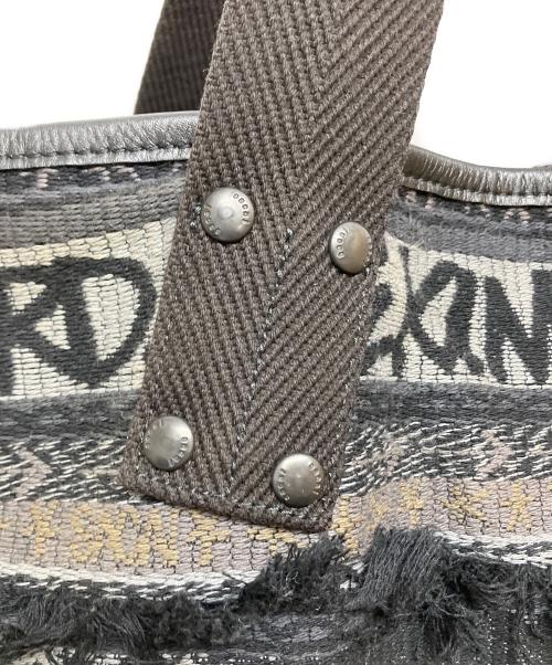 sacai（サカイ）sacai (サカイ) eric haze (エリック・ヘイズ) トートバッグ 23-0471S ブラック・グレー サイズ:実寸参照の古着・服飾アイテム