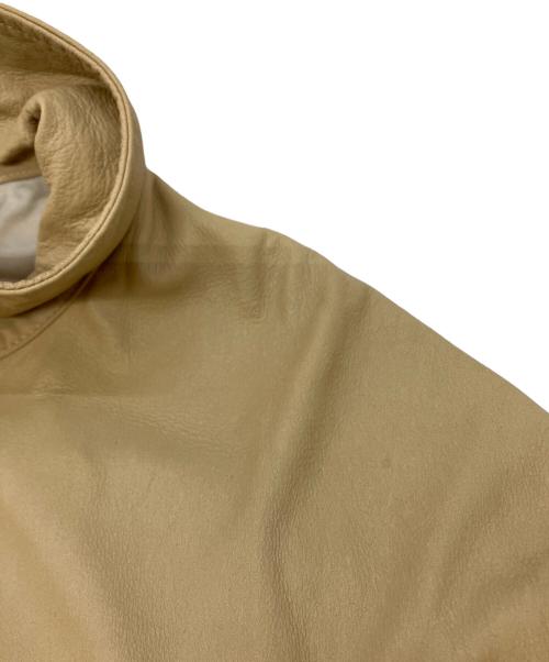 YOKE（ヨーク）YOKE (ヨーク) LEATHER TRAINING JACKET レザートレーニングジャケット YK25SS0905B ベージュ サイズ:SIZE2の古着・服飾アイテム