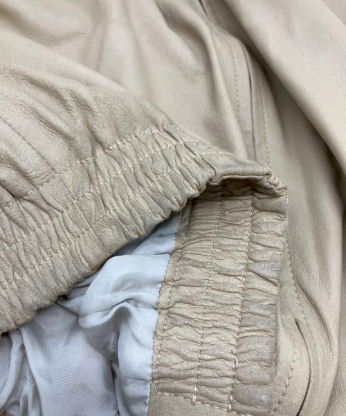 YOKE（ヨーク）YOKE (ヨーク) LEATHER TRAINING JACKET レザートレーニングジャケット YK25SS0905B ベージュ サイズ:SIZE2の古着・服飾アイテム
