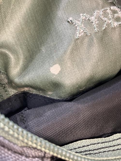 ARC'TERYX（アークテリクス）ARC'TERYX (アークテリクス) BEAMS (ビームス) URBAN FANNY NNY/ショルダーバッグ カーキ×ブラック サイズ:実寸参照の古着・服飾アイテム