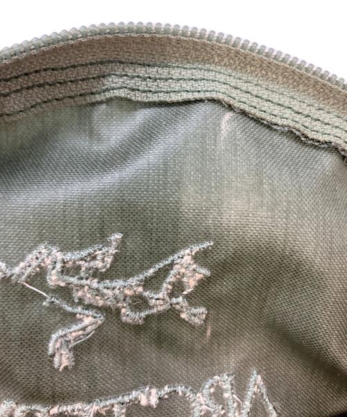 ARC'TERYX（アークテリクス）ARC'TERYX (アークテリクス) BEAMS (ビームス) URBAN FANNY NNY/ショルダーバッグ カーキ×ブラック サイズ:実寸参照の古着・服飾アイテム