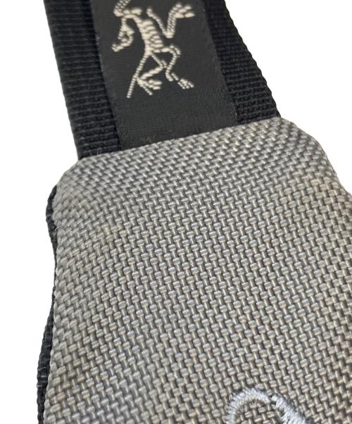 ARC'TERYX（アークテリクス）ARC'TERYX (アークテリクス) BEAMS (ビームス) URBAN FANNY NNY/ショルダーバッグ カーキ×ブラック サイズ:実寸参照の古着・服飾アイテム