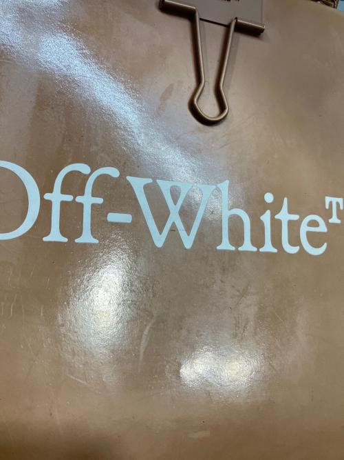 OFFWHITE（オフホワイト）OFFWHITE (オフホワイト) ミニパテントボックスバッグ OWLNA59E20LEA01 ベージュ サイズ:実寸参照の古着・服飾アイテム