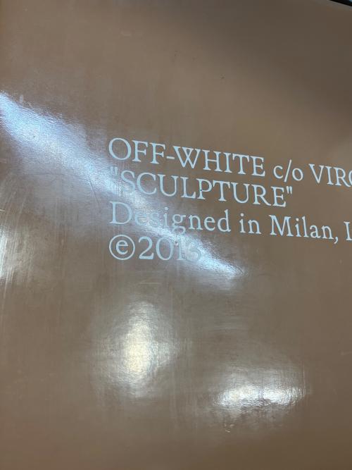 OFFWHITE（オフホワイト）OFFWHITE (オフホワイト) ミニパテントボックスバッグ OWLNA59E20LEA01 ベージュ サイズ:実寸参照の古着・服飾アイテム