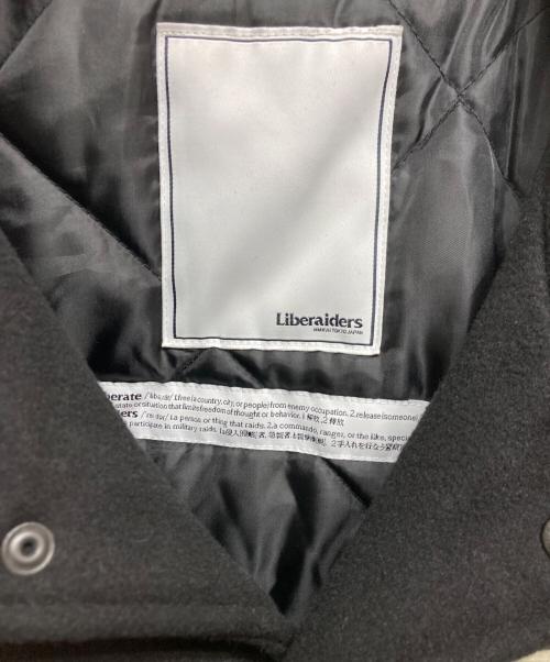 Liberaiders（リベレイダース）Liberaiders (リベレイダース) LR VARSITY JACKET 770142503 ブラック サイズ:Mの古着・服飾アイテム
