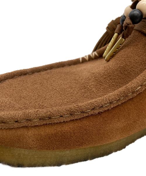 CLARKS（クラークス）CLARKS (クラークス) WALLABEE DARK TAN COMBINATION 61435413 ブラウン サイズ:SIZE 7 1/2の古着・服飾アイテム