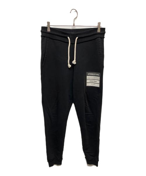 Maison Margiela（メゾンマルジェラ）Maison Margiela (メゾンマルジェラ) 「STEREOTYPE」パッチ付きスウェットパンツ S50KA0448 S25368 ブラック サイズ:SIZE44の古着・服飾アイテム