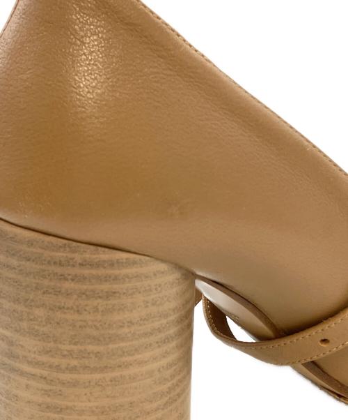 Maison Margiela（メゾンマルジェラ）Maison Margiela (メゾンマルジェラ) TABIメリージェーンパンプス S34WL0021 ベージュ サイズ:SIZE35の古着・服飾アイテム