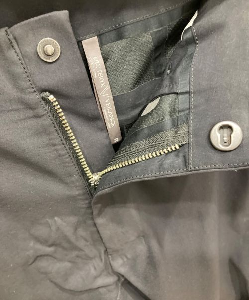 ARC'TERYX VEILANCE（アークテリクスヴェイランス）ARC'TERYX VEILANCE (アークテリクス ヴェイランス) Indisce Pant インディシパンツ  スリムフィット 22699 ブラック サイズ:SIZE 83.5cm（ｗ33）の古着・服飾アイテム