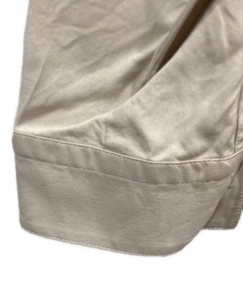 23区（ニジュウサンク）23区 (ニジュウサンク) パウダリーシルク シャツワンピース ベージュ サイズ:38の古着・服飾アイテム