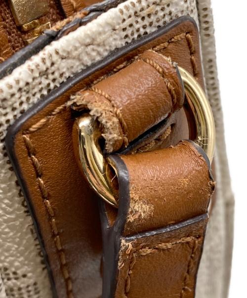 MICHAEL MICHAEL KORS（マイケル マイケルコース）MICHAEL MICHAEL KORS (マイケル マイケルコース) JET SET TRAVEL LG MESSENGER ホワイトの古着・服飾アイテム