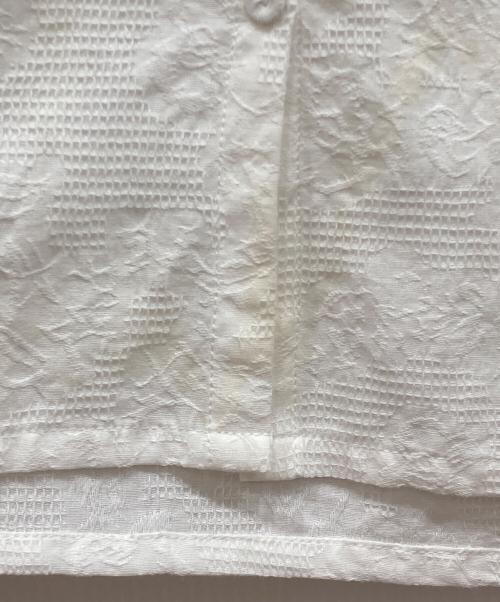 TSUHARU by samansa Mos2（ツハル バイ サマンサモスモス）TSUHARU by samansa Mos2 (ツハル バイ サマンサモスモス) ジャガードフラワーチュニックブラウス ホワイト サイズ:SIZE Freeの古着・服飾アイテム