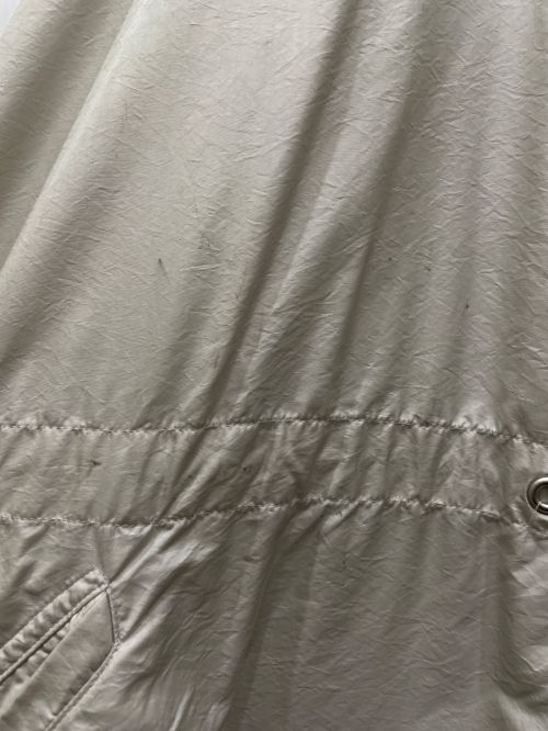 ISSEY MIYAKE（イッセイミヤケ）ISSEY MIYAKE (イッセイミヤケ) WIND COAT ナイロン デザイン コート ベージュ サイズ:Mの古着・服飾アイテム