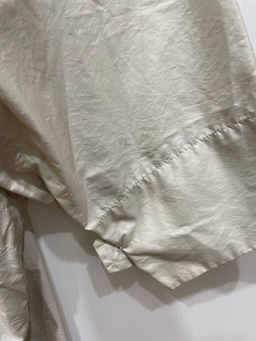 ISSEY MIYAKE（イッセイミヤケ）ISSEY MIYAKE (イッセイミヤケ) WIND COAT ナイロン デザイン コート ベージュ サイズ:Mの古着・服飾アイテム