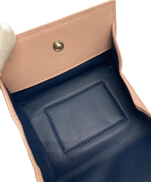 J&M DAVIDSON（ジェイ＆エム デヴィッドソン）J&M DAVIDSON (ジェイ＆エム デヴィッドソン) FOLD WALLET WITH STUDSの古着・服飾アイテム