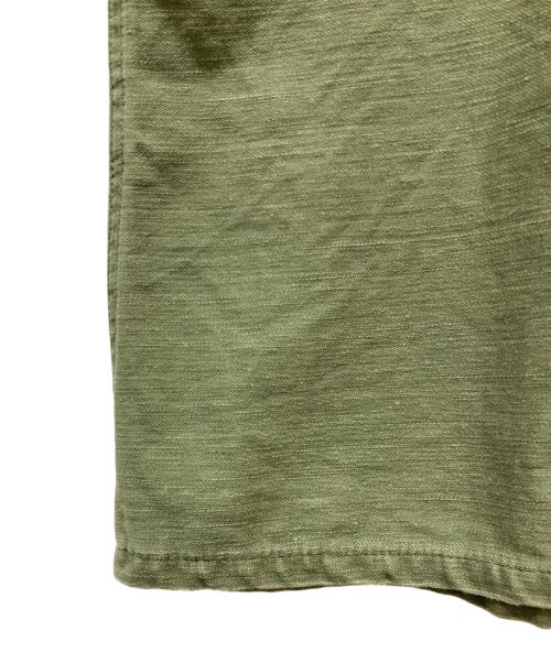US ARMY（ユーエスアーミー）US ARMY (ユーエスアーミー) コットンサテンユーティリティシャツ オリーブ サイズ:不明の古着・服飾アイテム