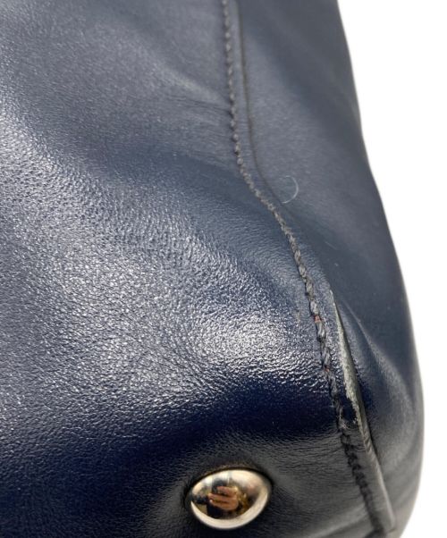 MIU MIU（ミュウミュウ）MIU MIU (ミュウミュウ) トートバッグ ネイビーの古着・服飾アイテム