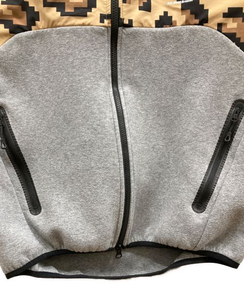 F.C.R.B.（エフシーレアルブリストル）F.C.R.B. (エフシーアールビー) VENTILATION HOODIE ベージュ サイズ:Mの古着・服飾アイテム