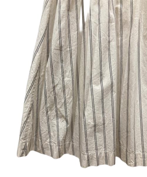 DEMYLEE（デミリー）DEMYLEE (デミリー) ストライプスカート ホワイト サイズ:freeの古着・服飾アイテム