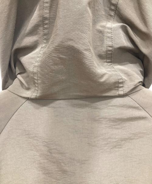 narifuri（ナリフリ）narifuri (ナリフリ) rotator ナイロンジャケット カーキ サイズ:Mの古着・服飾アイテム