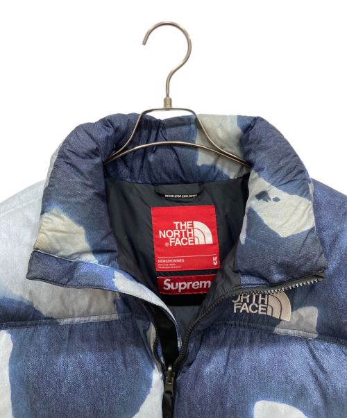 THE NORTH FACE（ザ ノース フェイス）THE NORTH FACE (ザ ノース フェイス) Supreme (シュプリーム) Bleached Denim Print Nuptse Jacket ブルー サイズ:Ⅿの古着・服飾アイテム