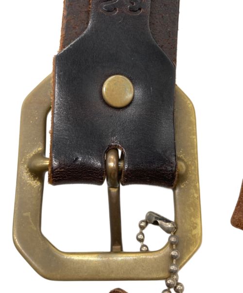 htc（エイチティーシー）HTC (エイチティーシー) スタッズレザーベルト ブラウンの古着・服飾アイテム