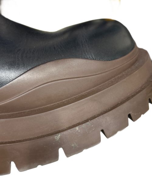 BOTTEGA VENETA（ボッテガベネタ）BOTTEGA VENETA (ボッテガベネタ) タイヤアンクルチェルシーブーツ ブラック サイズ:43の古着・服飾アイテム