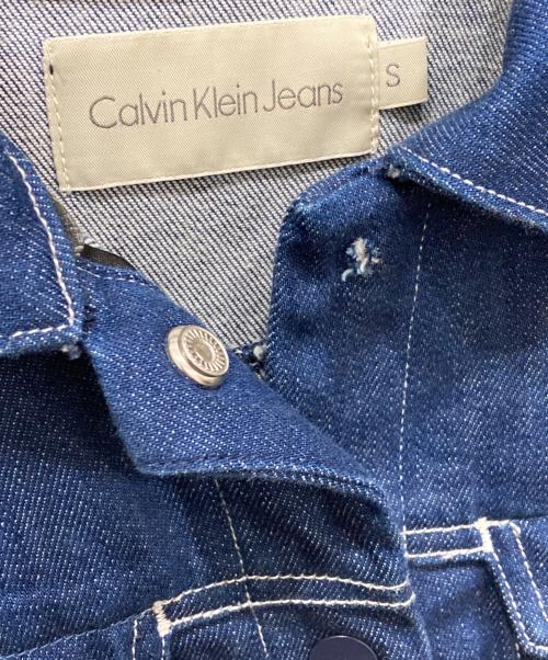 Calvin Klein Jeans（カルバンクラインジーンズ）Calvin Klein Jeans (カルバンクラインジーンズ) クラシックトラッカージャケット インディゴ サイズ:Sの古着・服飾アイテム