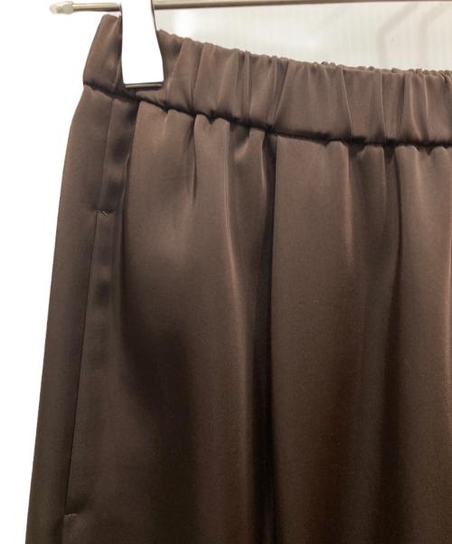 FRAMeWORK（フレームワーク）FRAMeWORK (フレームワーク) 24SS サテンストレッチイージーパンツ ブラウン サイズ:freeの古着・服飾アイテム