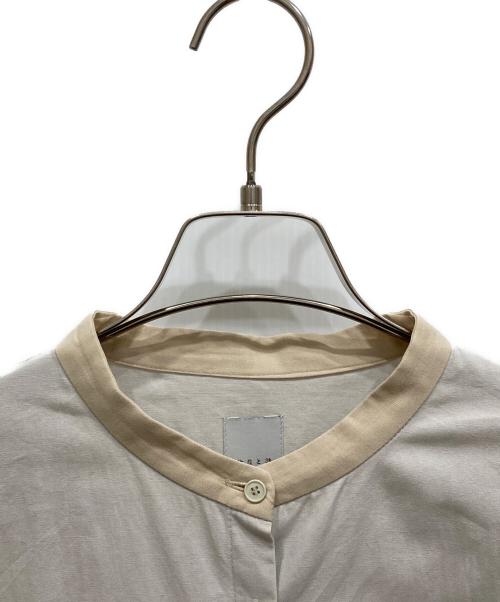 休日と詩（キュウジツトウタ）休日と詩 (キュウジツトウタ) アフタヌーンロングシャツワンピース ベージュ サイズ:freeの古着・服飾アイテム