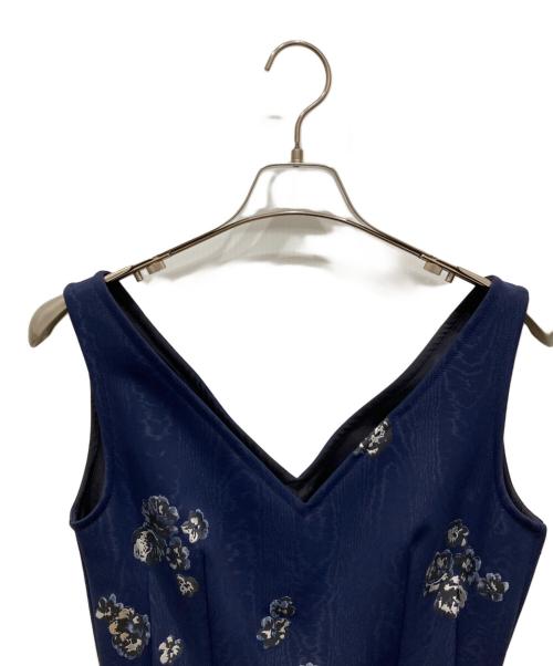 TOGA ARCHIVES（トーガアーカイブス）TOGA ARCHIVES (トーガアーカイブス) 総柄ノースリーブブラウス ネイビー サイズ:	SIZE 36の古着・服飾アイテム