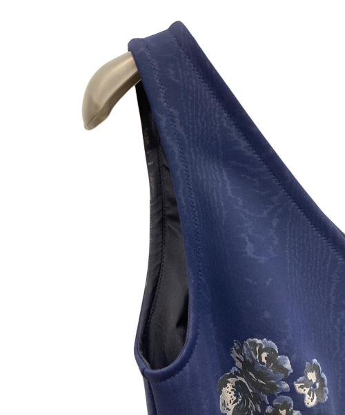 TOGA ARCHIVES（トーガアーカイブス）TOGA ARCHIVES (トーガアーカイブス) 総柄ノースリーブブラウス ネイビー サイズ:	SIZE 36の古着・服飾アイテム