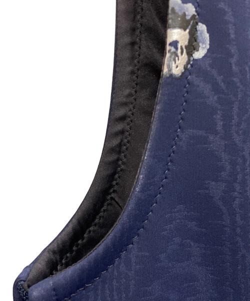 TOGA ARCHIVES（トーガアーカイブス）TOGA ARCHIVES (トーガアーカイブス) 総柄ノースリーブブラウス ネイビー サイズ:	SIZE 36の古着・服飾アイテム