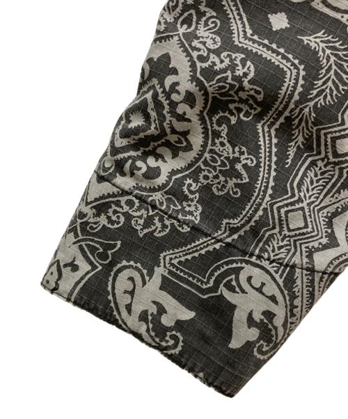 Carhartt WIP（カーハート ワークインプログレス）CARHARTT WIP (カーハート ワークインプログレス) ペイズリー柄 デトロイトジャケット グレー サイズ:Sの古着・服飾アイテム