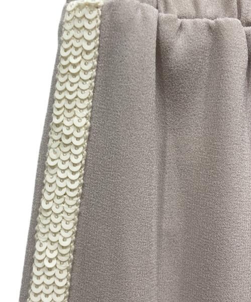 Spick and Span（スピック＆スパン）Spick and Span (スピックアンドスパン) スパンコールライントラックパンツ ベージュ サイズ:M 未使用品の古着・服飾アイテム