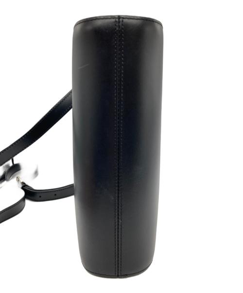 A.P.C.（アーペーセー）A.P.C. (アーペーセー) ハーフムーンショルダーバッグ ブラックの古着・服飾アイテム