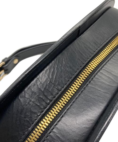 A.P.C.（アーペーセー）A.P.C. (アーペーセー) ハーフムーンショルダーバッグ ブラックの古着・服飾アイテム