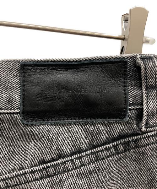 JOHN LAWRENCE SULLIVAN（ジョン ローレンス サリバン）JOHN LAWRENCE SULLIVAN (ジョン ローレンス サリバン) ブリーチデニムジップパンツ グレー サイズ:46の古着・服飾アイテム