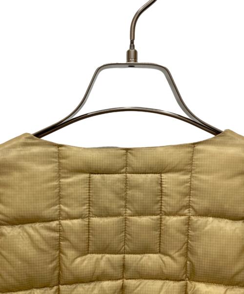 TAION（タイオン）TAION (タイオン) マウンテン アクティブ クルーネック ライトダウンジャケット ベージュ サイズ:SIZE XLの古着・服飾アイテム