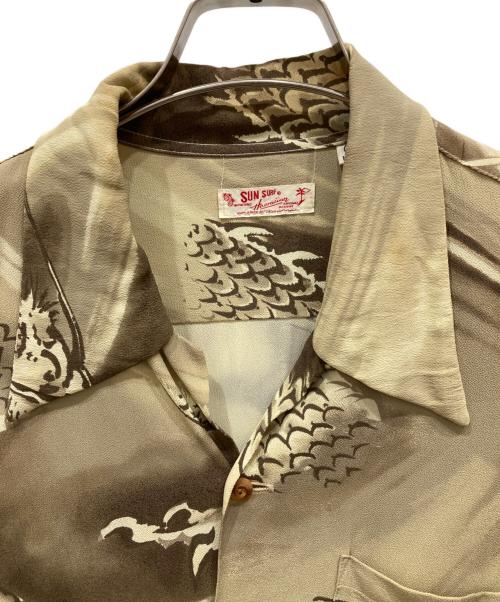 Sun Surf（サンサーフ）Sun Surf (サンサーフ) レーヨンアロハシャツ ベージュ×ブラウン サイズ:Sの古着・服飾アイテム