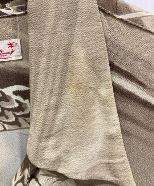 Sun Surf（サンサーフ）Sun Surf (サンサーフ) レーヨンアロハシャツ ベージュ×ブラウン サイズ:Sの古着・服飾アイテム