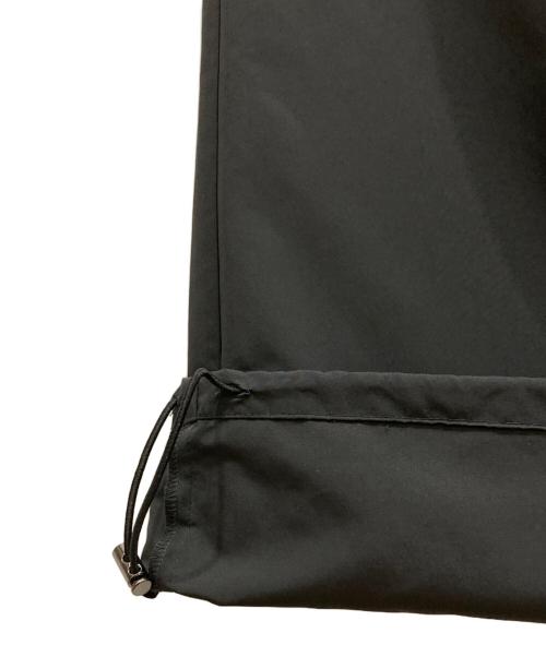 23区（ニジュウサンク）23区 (ニジュウサンク) パラシュートパンツ ブラック サイズ: 30(P3)の古着・服飾アイテム