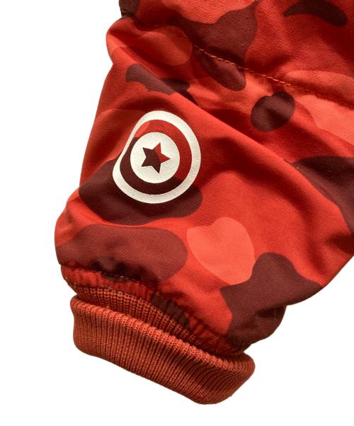 A BATHING APE（ア ベイシング エイプ）A BATHING APE (ア ベイシング エイプ) shark full zip hoodie Down jacket レッド サイズ:Sの古着・服飾アイテム