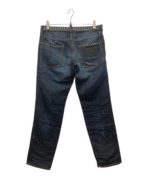 DSQUARED2（ディースクエアード）DSQUARED2 (ディースクエアード) クラッシュ加工スタッズデニムパンツ インディゴ サイズ:48の古着・服飾アイテム