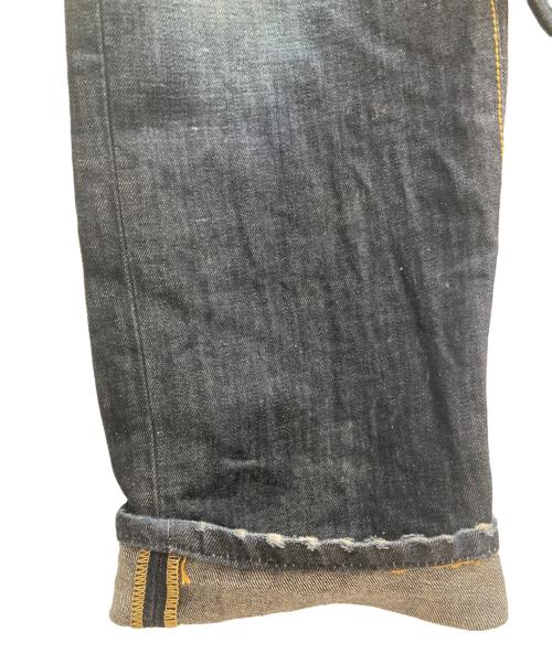 DSQUARED2（ディースクエアード）DSQUARED2 (ディースクエアード) クラッシュ加工スタッズデニムパンツ インディゴ サイズ:48の古着・服飾アイテム