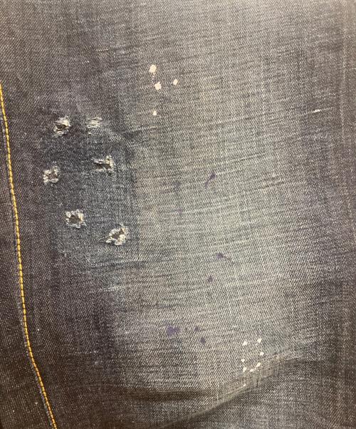 DSQUARED2（ディースクエアード）DSQUARED2 (ディースクエアード) クラッシュ加工スタッズデニムパンツ インディゴ サイズ:48の古着・服飾アイテム