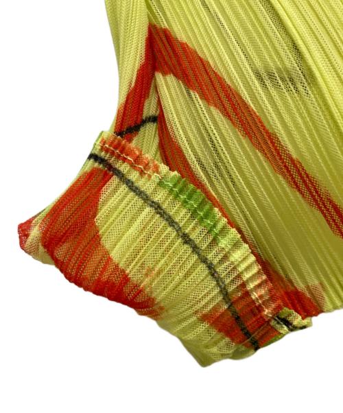PLEATS PLEASE（プリーツプリーズ）PLEATS PLEASE (プリーツプリーズ) 転写プリーツブラウス イエロー サイズ:4の古着・服飾アイテム
