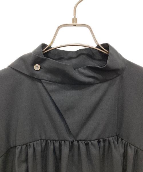 rito structure（リト ストラクチャー）rito structure (リト ストラクチャー) SHIRRING STAND COLLAR BLOUSE ブラック サイズ:SIZE 1の古着・服飾アイテム