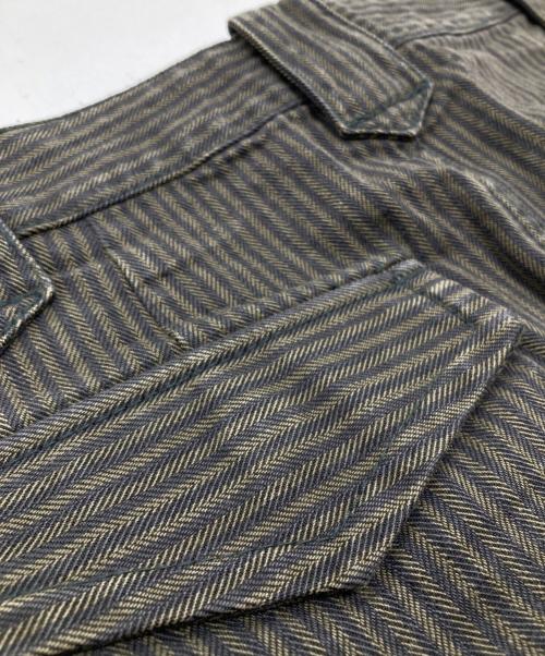 Vivienne Westwood RED LABEL（ヴィヴィアンウエストウッドレッドレーベル）Vivienne Westwood RED LABEL (ヴィヴィアンウエストウッドレッドレーベル) ストライプカーゴスカート グレー サイズ:2の古着・服飾アイテム