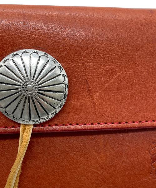 ALZUNI（アルズニ）ALZUNI (アルズニ) コンチョレザーウォレット ブラウンの古着・服飾アイテム